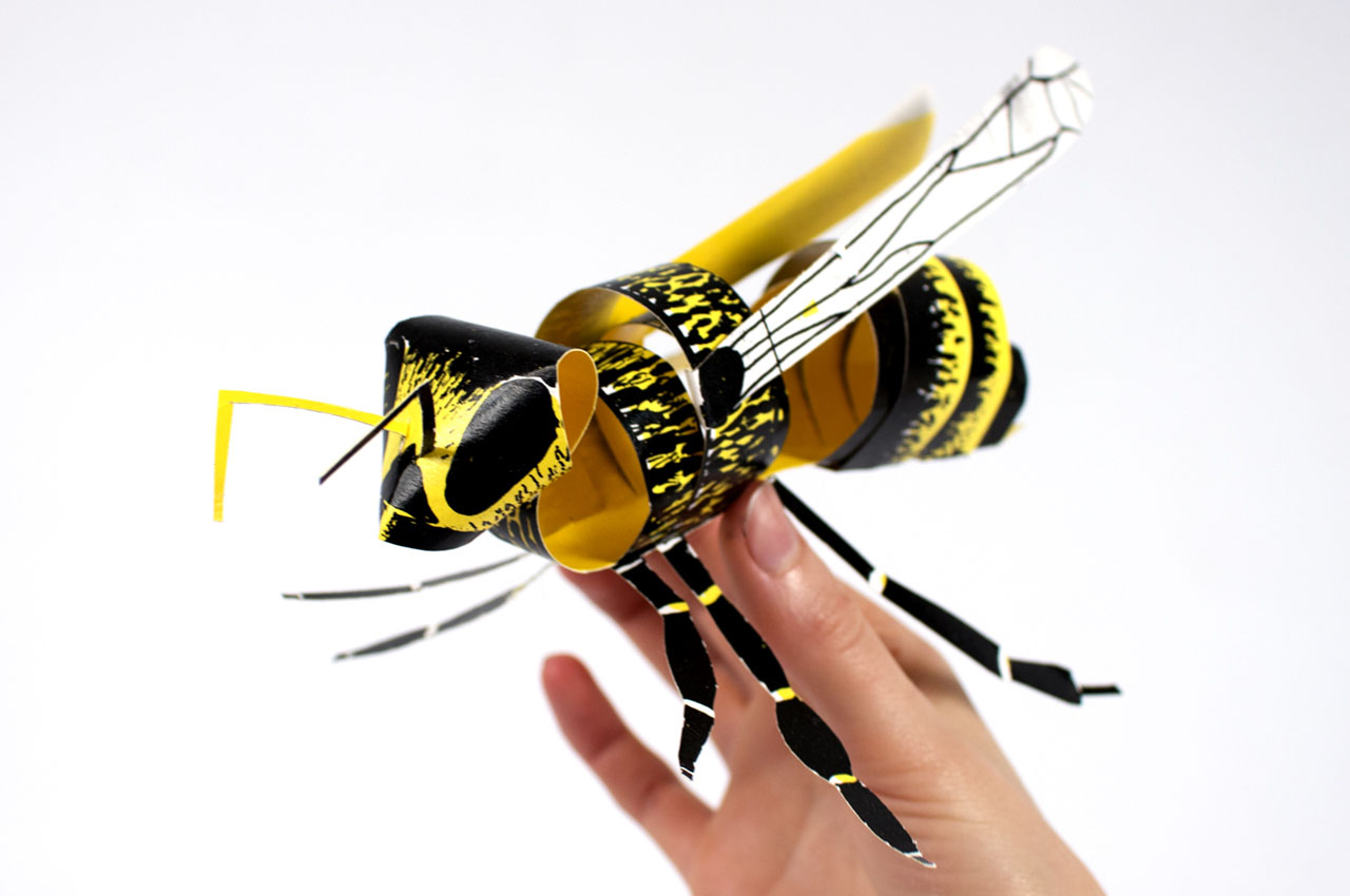 paper-toy-laura-20